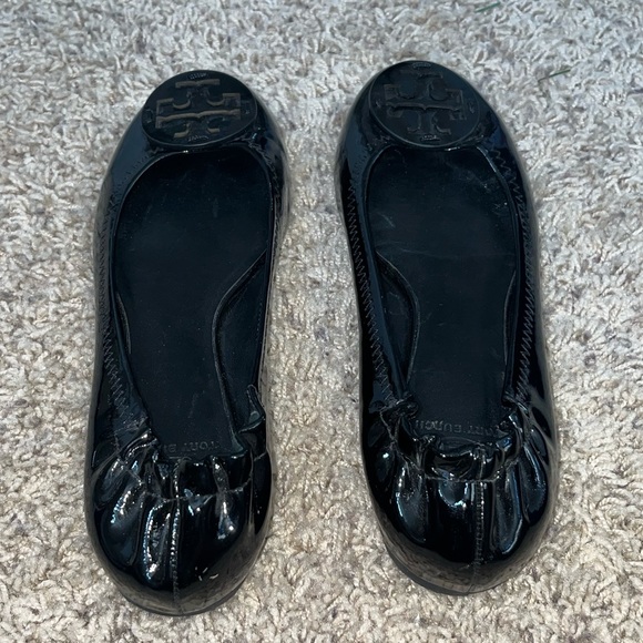 Tory Burch Black Patent Leather flats - Picture 3 of 6